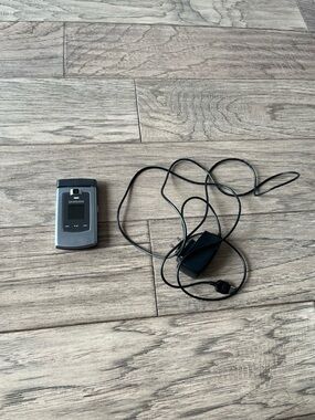 Samsung SCH-U740 Flip Phone with Charger Y2K Vintage